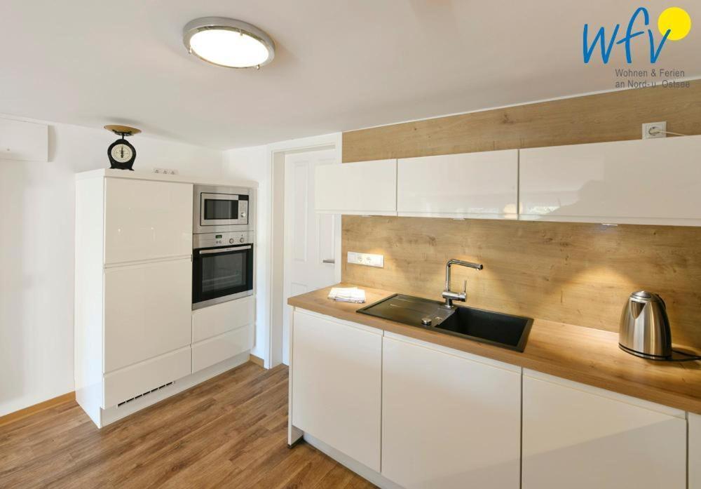 Landhaus Ostduene Ferienwohnung Duenenmulde Juist Buitenkant foto